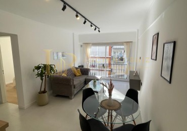 Venta 2 ambientes a la calle balcon frances 